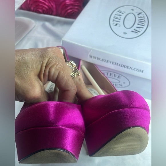 Steve‎ Madden heels in purple and plum, size 7 - Picture 6 of 12